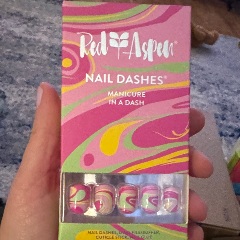 Red Aspen Nail Dashes - SHORT SQUOVAL - Groovy Gal, Sal